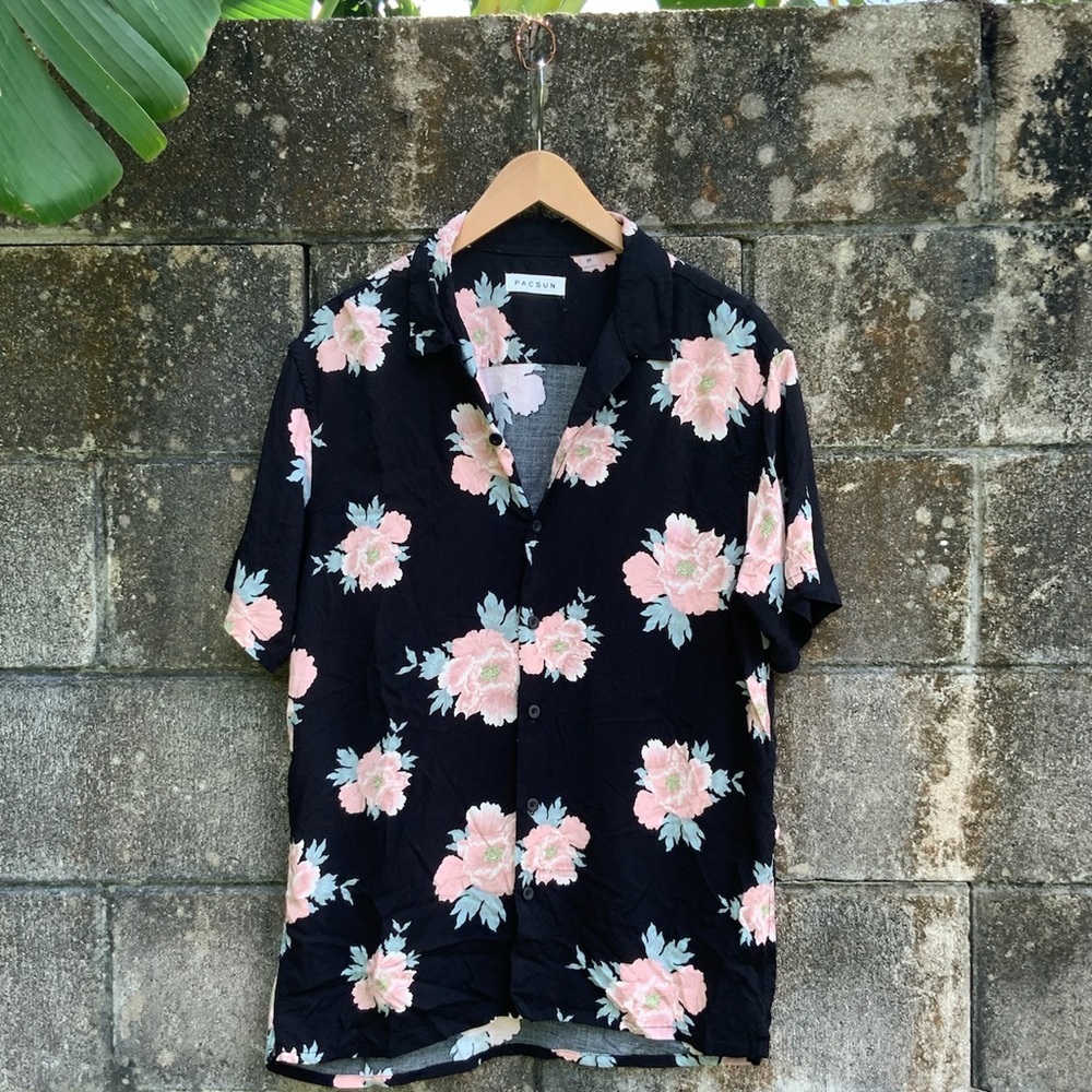 PacSun - Floral Button-Up
